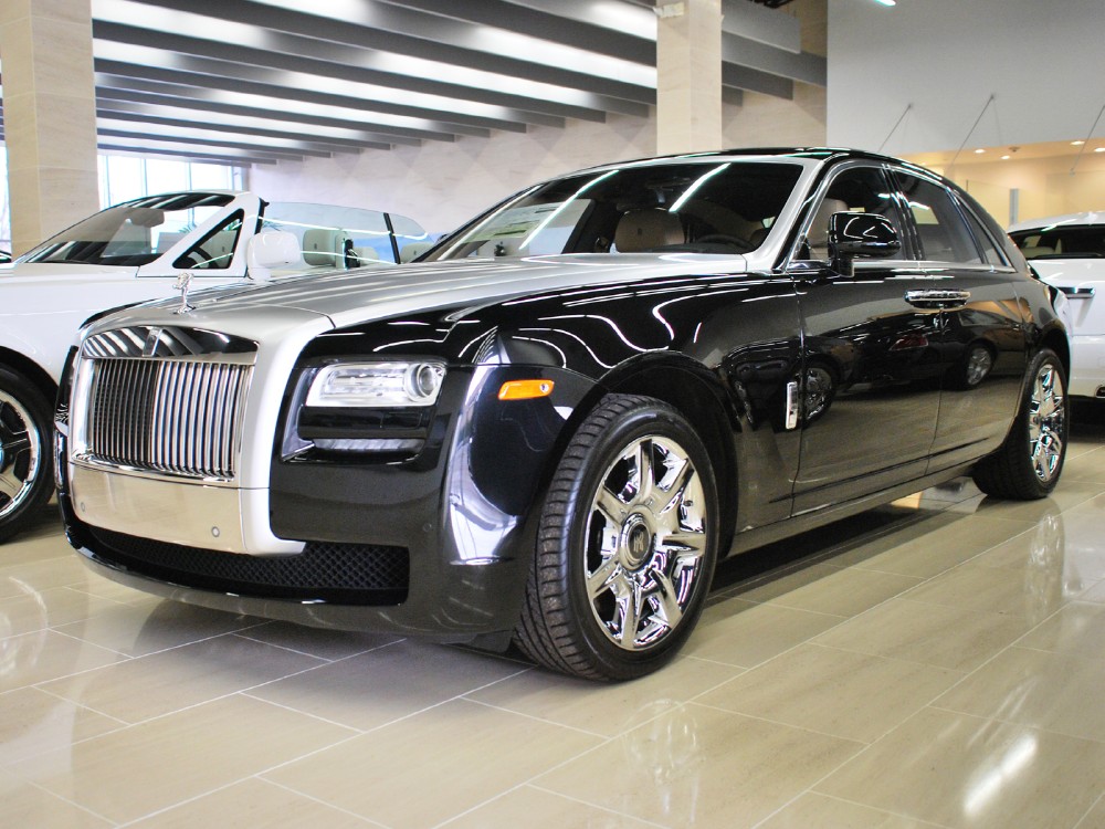 2013 Rolls Royce Ghost with crystal Spirit of Ecstasy sells for $430,000 -  Luxurylaunches